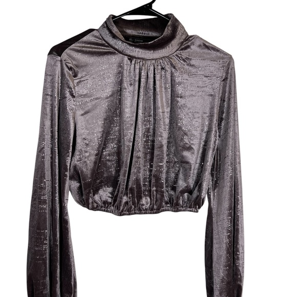 SHEIN Tops - SHEIN Mock Neck Long Sleeve Crop Top Size S